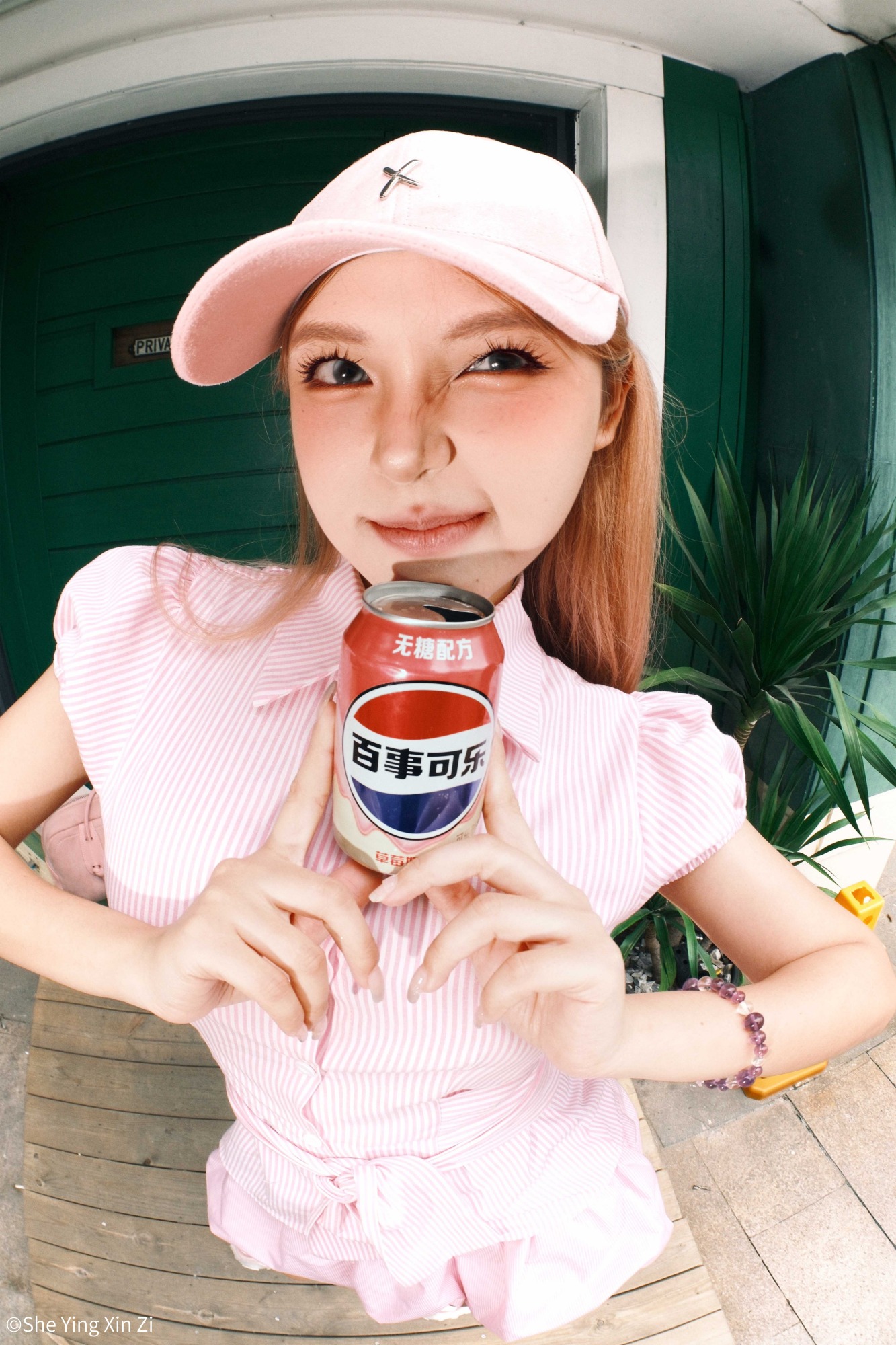 ©She Ying Xin ZiCF 4.5-10mm F2.8 FISHEYE ZOOM